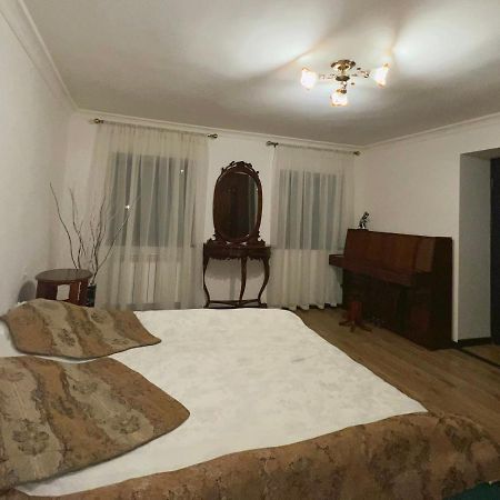 Ferienwohnung Cosy flat Erivan Exterior foto