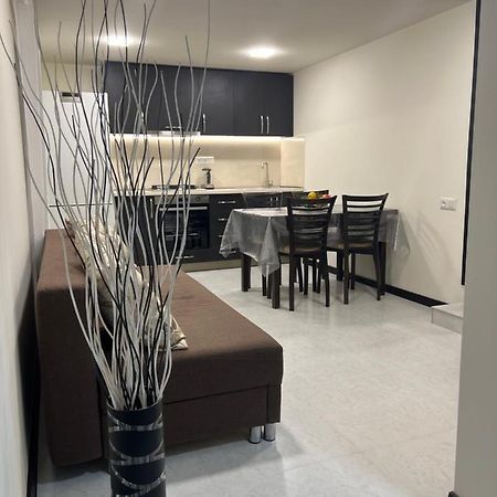 Ferienwohnung Cosy flat Erivan Exterior foto